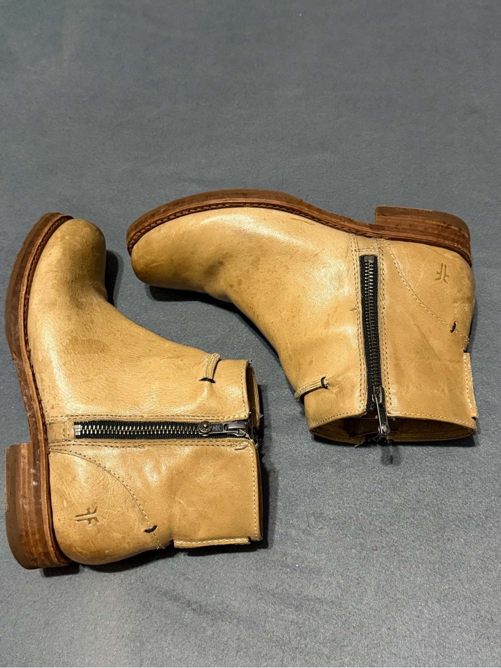 Frye Veronica Seam Short Side-Zip Leather Ankle Boots Shoes
